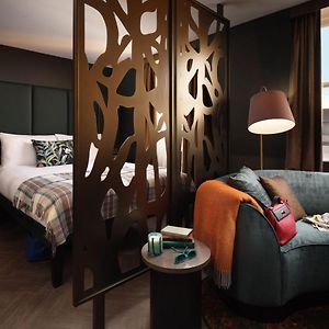 Club Kamer met een King Size Bed